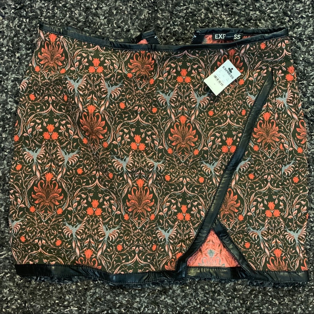 NWT express mini skirt sz 6